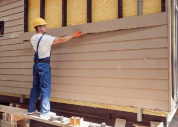 Tips for Installing Vinyl Siding Along the Roofline